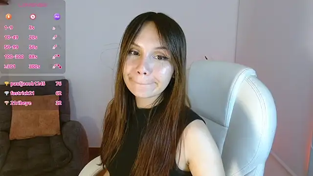 missdaphnee  online show from October 22, 2025, 11:59 pm