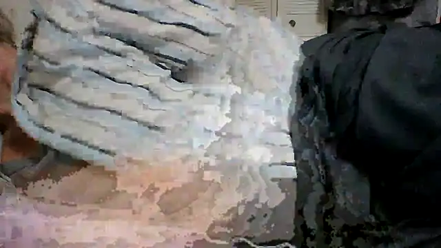 Snapshot of Emilylyn2501 chatting on December 25, 2024, 12:48 am Emilylyn2501 online show from December 25, 2024, 12:48 am