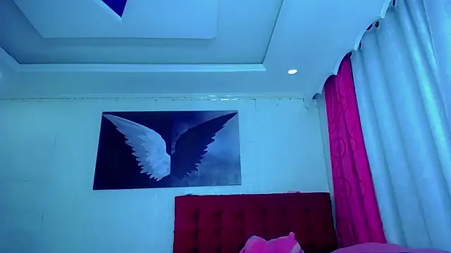 NahomiCamper online show from October 26, 2025, 10:25 pm