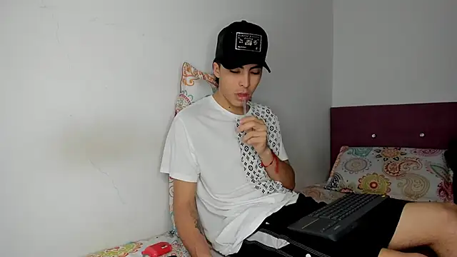 HeellBoy  online show from February 10, 2026, 7:56 am