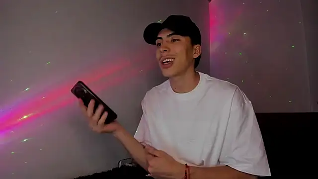 HeellBoy  online show from May 29, 2026, 2:42 am