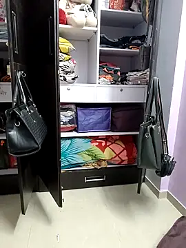 samitasharma online show from March 5, 2025, 3:40 pm