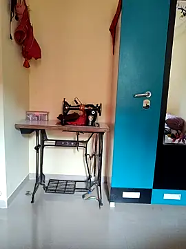 samitasharma online show from October 18, 2025, 4:48 am