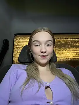 Baby Tiny online show from January 5, 2025, 4:59 pm