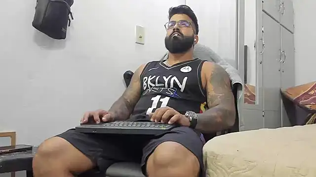 Lyon vach online show from January 12, 2025, 9:08 pm