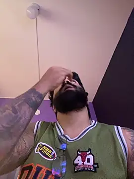 Lyon vach online show from October 17, 2025, 8:11 pm