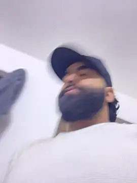 Snapshot of Lyon_vach chatting on November 25, 2025, 9:59 pm Lyon vach online show from November 25, 2025, 9:59 pm