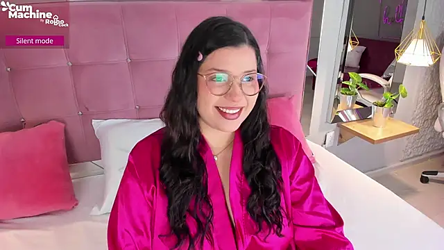 ArticaBelle online show from November 13, 2025, 4:33 am