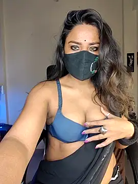 Black-Pearll online show from February 18, 2026, 6:42 am