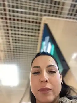 Snapshot of Roxana-Sexy chatting on December 22, 2024, 9:22 am Roxana-Sexy online show from December 22, 2024, 9:22 am