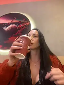 Snapshot of Roxana-Sexy chatting on February 16, 2025, 5:26 am Roxana-Sexy online show from February 16, 2025, 5:26 am