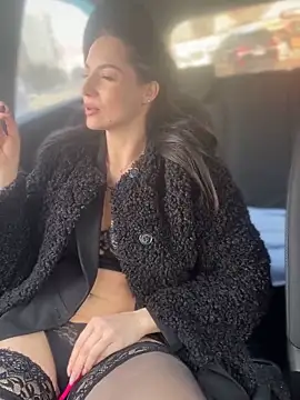 Snapshot of Roxana-Sexy chatting on February 18, 2025, 8:49 am Roxana-Sexy online show from February 18, 2025, 8:49 am