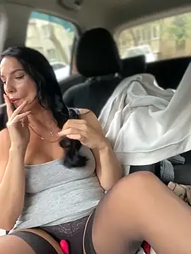 Snapshot of Roxana-Sexy chatting on September 18, 2025, 4:14 am Roxana-Sexy online show from September 18, 2025, 4:14 am