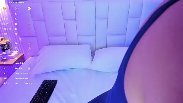 NanaOsaky online show from March 24, 2026, 11:48 am