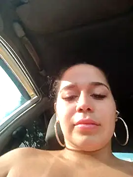 LaurenWelly  online show from October 18, 2025, 9:04 pm