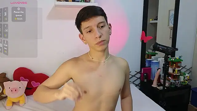 milky  boy  online show from March 6, 2026, 9:55 pm