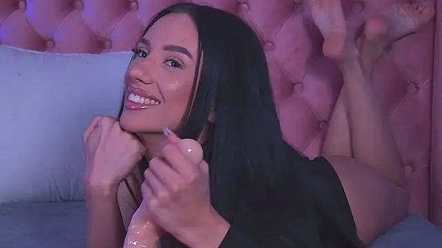 HaylieMilf online show from October 25, 2025, 4:13 pm