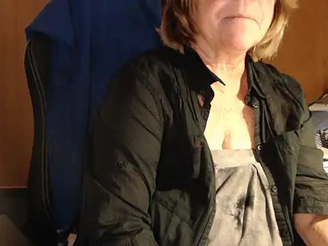 Snapshot of _sunshine__ chatting on October 31, 2025, 5:47 pm sunshine online show from October 31, 2025, 5:47 pm