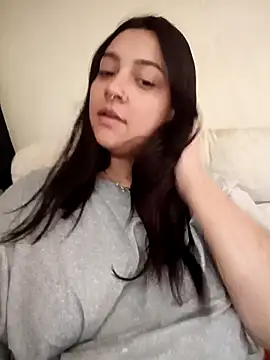 CORALINE GREYM online show from October 10, 2025, 3:22 pm