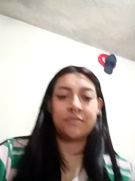 CORALINE GREYM online show from November 4, 2025, 7:40 am