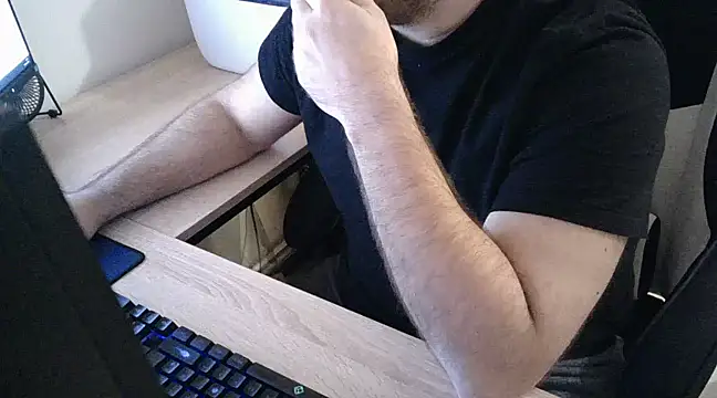 Snapshot of zebymasry chatting on January 3, 2025, 8:22 pm zebymasry online show from January 3, 2025, 8:22 pm