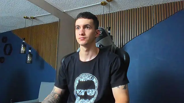 JacksonOlsenn online show from January 20, 2025, 12:28 pm