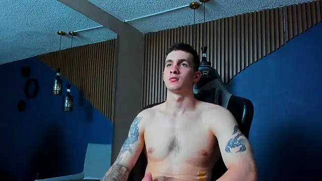 JacksonOlsenn online show from January 20, 2025, 3:39 pm