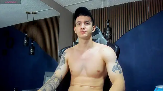 JacksonOlsenn online show from January 24, 2025, 11:59 am