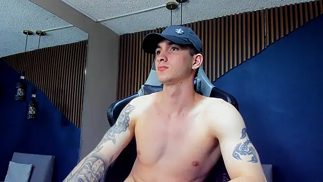 JacksonOlsenn online show from January 26, 2025, 6:37 pm