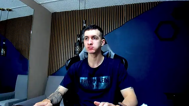 JacksonOlsenn online show from February 2, 2025, 12:46 pm