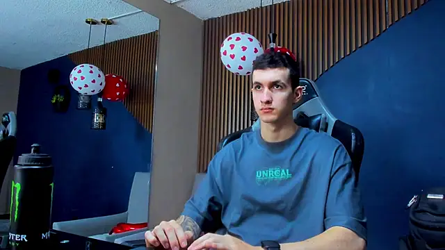 JacksonOlsenn online show from February 18, 2025, 6:15 pm