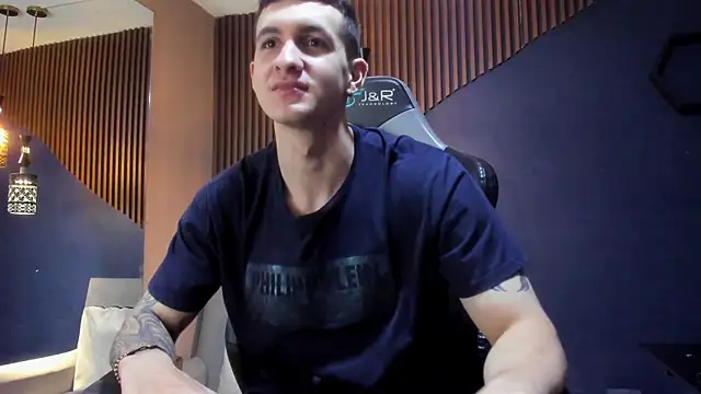 JacksonOlsenn online show from March 21, 2025, 12:06 pm