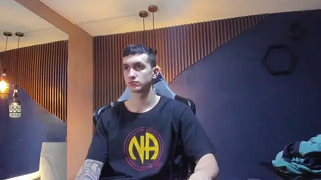 JacksonOlsenn online show from March 22, 2025, 12:14 pm