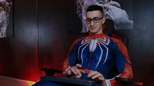 JacksonOlsenn online show from October 31, 2025, 9:16 pm