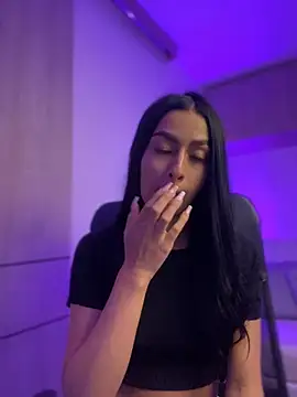 maddy bronw  online show from December 29, 2024, 6:24 am