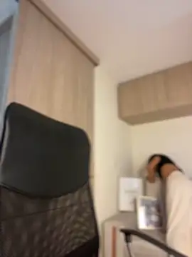 maddy bronw  online show from January 14, 2025, 10:12 pm