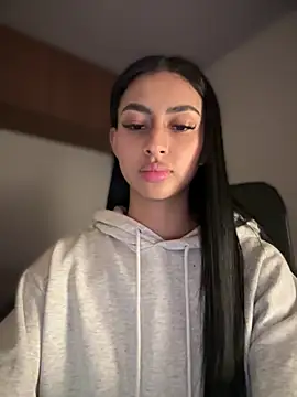 maddy bronw  online show from March 15, 2025, 8:37 am