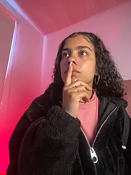 NINA 18 YEARS online show from October 20, 2025, 4:07 pm