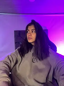 NINA 18 YEARS online show from January 11, 2026, 1:27 pm