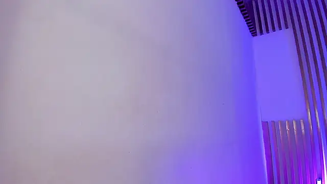 TinaJonnes  online show from October 5, 2025, 6:23 am