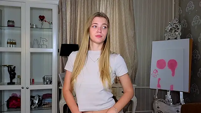 AnneFoxy online show from October 17, 2025, 7:22 am