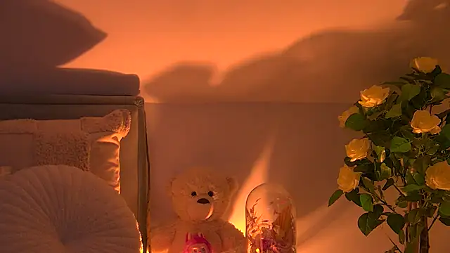 Snapshot of AngeliqueSkye chatting on October 24, 2025, 3:14 am AngeliqueSkye online show from October 24, 2025, 3:14 am