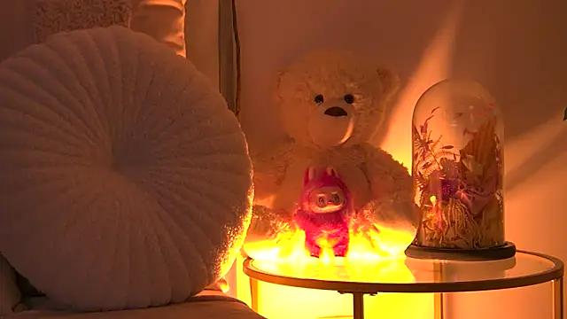 Snapshot of AngeliqueSkye chatting on October 25, 2025, 3:14 am AngeliqueSkye online show from October 25, 2025, 3:14 am