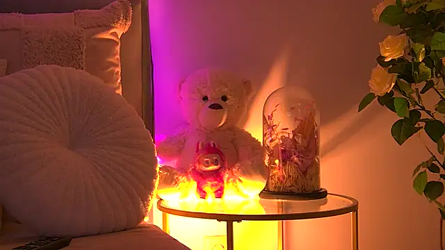 Snapshot of AngeliqueSkye chatting on October 31, 2025, 4:13 am AngeliqueSkye online show from October 31, 2025, 4:13 am