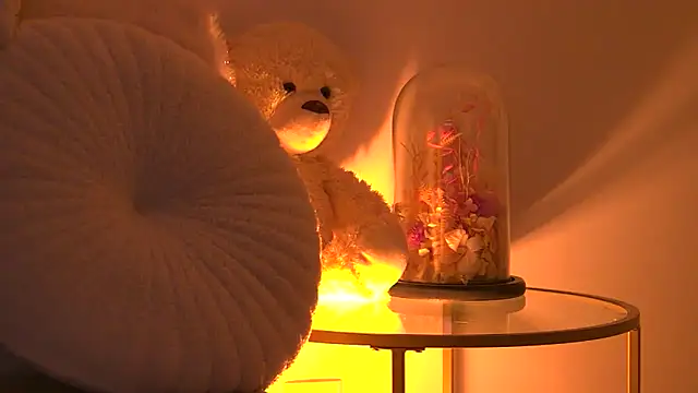 Snapshot of AngeliqueSkye chatting on November 15, 2025, 4:10 am AngeliqueSkye online show from November 15, 2025, 4:10 am