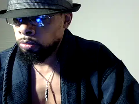 Snapshot of WhiskeyWood_DuhGOD chatting on December 5, 2024, 2:20 am WhiskeyWood DuhGOD online show from December 5, 2024, 2:20 am