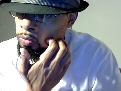 Snapshot of WhiskeyWood_DuhGOD chatting on December 10, 2024, 2:27 am WhiskeyWood DuhGOD online show from December 10, 2024, 2:27 am