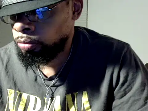 Snapshot of WhiskeyWood_DuhGOD chatting on December 17, 2024, 5:29 am WhiskeyWood DuhGOD online show from December 17, 2024, 5:29 am