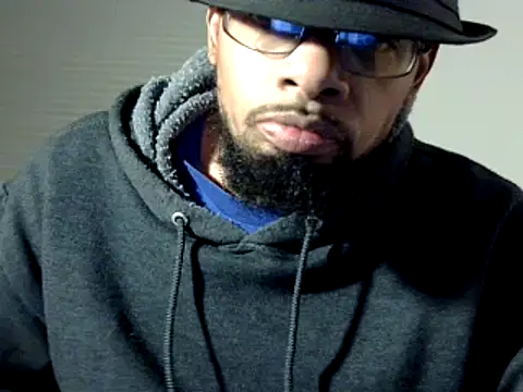 Snapshot of WhiskeyWood_DuhGOD chatting on December 24, 2024, 1:59 am WhiskeyWood DuhGOD online show from December 24, 2024, 1:59 am