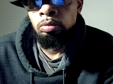 Snapshot of WhiskeyWood_DuhGOD chatting on December 26, 2024, 5:37 am WhiskeyWood DuhGOD online show from December 26, 2024, 5:37 am